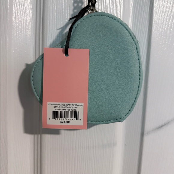 NWT Juicy Couture “String of Pearls” Heart-Shaped Blue Zip Around - Picture 2 of 4